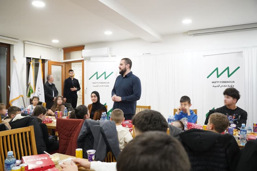 HUMAN GEST Zukorlić sa siročićima na iftar-večeri u Novom Pazaru