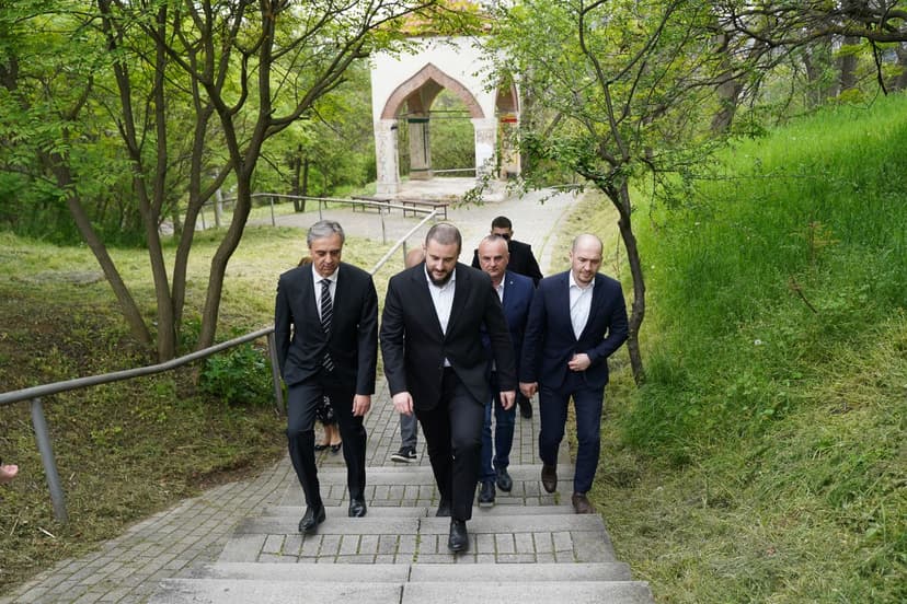 Ministar Zukorlić u Skoplju posetio mezar bosanske princeze Katarine Emine Kotromanić