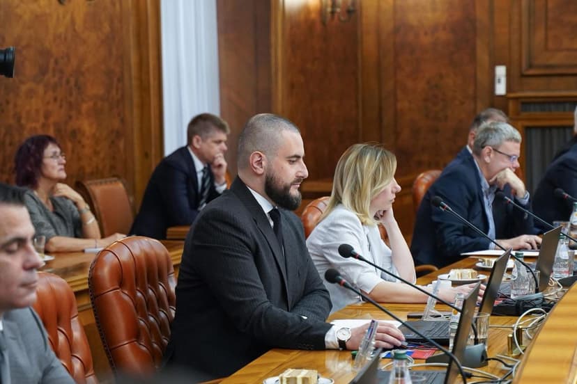 Ministar Zukorlić na sednici Vlade: Preporuka nije dovoljna, tražimo zakonsku garanciju slobodnih dana za Bajram